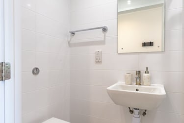 Platinum En Suite - Image 4